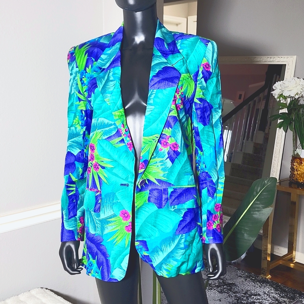 LIZ CLAIBORNE mix colour blazer. Size6